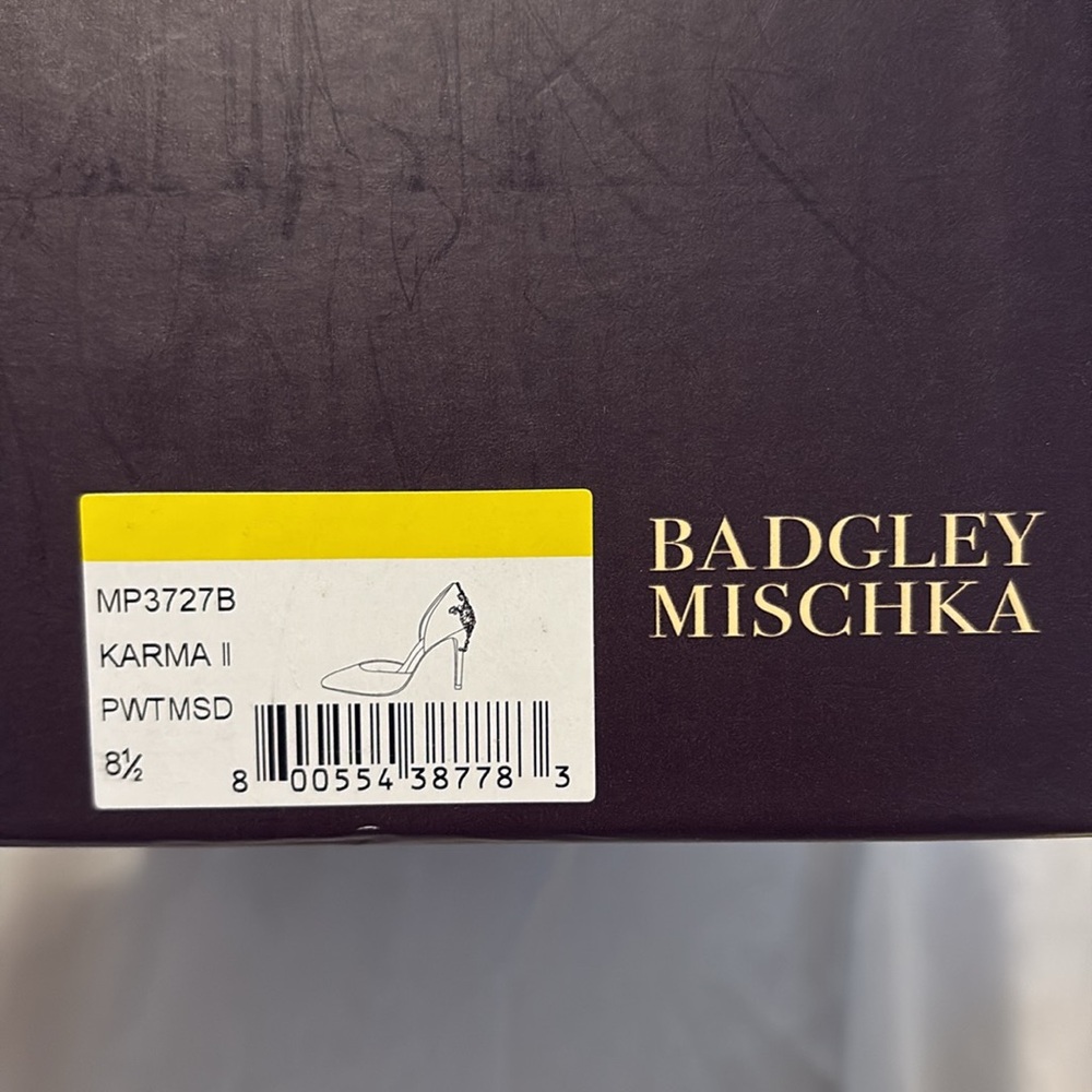 Badgley Mischka Pewter 3 1/2” Heels Karma II Design - Picture 2 of 6